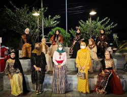 Promosikan Brand Lokal : Sa’adah Muhdlor Ali Buka Pagelaran Sidoarjo Fashion Week