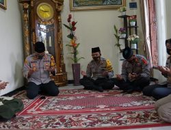 Kapolresta Mojokerto Silaturahmi Dan Mohon Doa di Kediaman Ketua PCNU Kota Mojokerto.