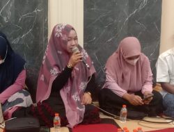Anggota DPRD Kabupaten Mojokerto Hj.Rupiatin Santuni Anak Yatim dan Bantu Renovasi Gedung Aula Yatim Darul Aitam.