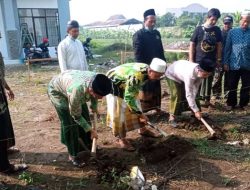 Anggota DPRD Provinsi Jatim Masduki Lakukan Peletakan Batu Pertama Pembangunan Gedung Banom NU.