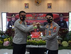 Laporan Kesatuan AKBP Deddy Supriadi kepada Kapolresta Mojokerto, AKBP Rofiq Ripto Himawan : Terimakasih dan Penghargaan