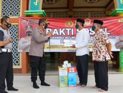 Hari Bayangkara Ke – 75, Aksi Simpatik Polresta Sidoarjo Edukasi Prokes di Sekitar Tempat Ibadah