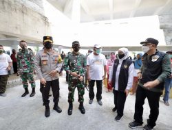 Kapolda Jatim Cek Vaksinasi Berbasis Komunitas Pekerja di PT.Santos Jaya Abadi