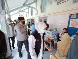 Kapolda Jatim saat Serbuan Vaksinasi di SMAN 2 Surabaya: Saya Bangga Pernah Sekolah Di sini