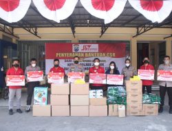 DUKUNG PENANGANAN PANDEMI, POLRES JEMBER TERIMA BANTUAN CSR SENILAI 100 JUTA DARI J&T EKSPRESS INDONESIA