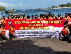 Baksos di Pantai Pancer, Polwan Polres Jember Bagikan 200 Paket Sembako Kepada Masyarakat