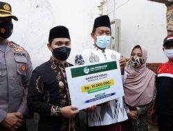 Direktur ASC Foundation Gus Barra Berikan Santunan Kepada Warga yang Keluarganya Meninggal Karena Terpapar Covid-19
