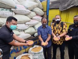 Satreskrim Polres Blitar Kota Kawal Bantuan Jagung dari Presiden RI untuk Suroto Peternak Asal Blitar.