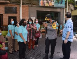 Kapolresta Sidoarjo Pantau Vaksinasi Alumni AKABRI 1998 di Gereja Bethany House of Glory