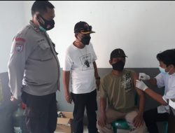 Intip Kegiatan Bhabin di Sumber Kalong saat Vaksinasi Massal, Penasaran Cek Faktanya