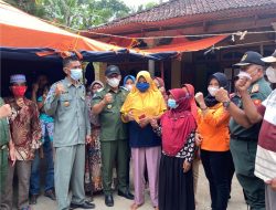 Bupati Ponorogo Sugiri Sancoko Tinjau Langsung Tanah Longsor dan Pengungsi di Dukuh Tugunongko, Desa Tugurejo, Kecamatan Slahung