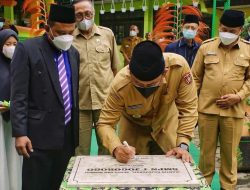 Bupati Ngawi Ony Anwar Harsono hadiri Wisuda Tahfidz  Qu’ ran di SMPN 1 Jogorogo
