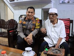 Sambut HGN,Polres Jember Berikan Tanda Kasih dan Peduli Guru yang Sakit