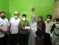 Gus Barra Beri Bantuan Dana Kepada Miss Hijab Jatim Asal Mojokerto Yang Akan Tampil di Tingkat Nasional