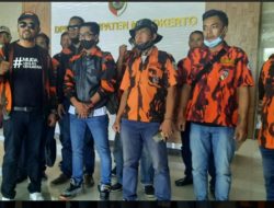 MPC Pemuda Pancasila Kabupaten Mojokerto Gelar Aksi di Gedung DPRD, Desak Junimart Girsang Minta Maaf Secara Terbuka Kepada Publik