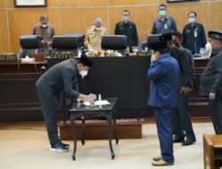 DPRD Sidoarjo Mengesahkan Perubahan Perda Pilkades Mantan Koruptor dan Narkotika Bisa Mencalonkan Kades