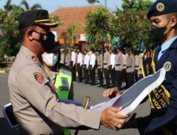 Kapolres Madiun Kota Hadiai Juara Duta Lantas Asal Kota Madiun