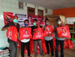 Indah Kurnia Menyalurkan Bantuan 5 Ton Beras Dari Puan Maharani Ketua DPP PDIP