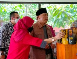 Pejabat Eksekutif dan Legislatif Propinsi Jawa Timur Lakukan Monitoring di Pabrik Cokelat Majapahit