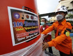 Ponorogo Kirim 100 Tandon Untuk Korban Erupsi Semeru