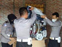 Korban Cacat Akibat Kecelakaan Dapat Bantuan dari Satlantas Polres Jombang