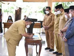 Tanda Tangan Perjanjian Dengan Kepala OPD, Bupati Sidoarjo: Kinerja Lambat Langsung Kita Evaluasi
