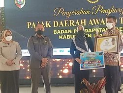 Bapenda Kabupaten Mojokerto Gelar  Penyerahan Hadiah dan Trophy Kepada Nominasi Wajib Pajak Daerah