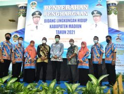 Dalam Bidang Lingkungan Hidup, Pemerintah Kabupaten Madiun Berikan Penghargaan Kepada Siswa-Siswi