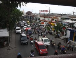 Pemkab Sidoarjo Lakukan Pelebaran Pertigaan Bangah – Aloha Untuk Mengurangi Kemacetan Lalin