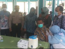 UPT. Puskesmas Sooko Selenggarakan Vaksinasi “Khusus  Lansia” di Balai Desa Kedungmaling