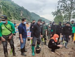 Gubernur Jatim dan KPH Lawu Ds Hadiri Penghijauan di Pantai Watumejo Mangrove Park Kabupaten Pacitan