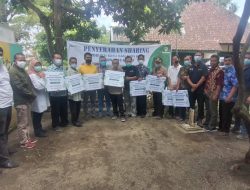 Perhutani KPH Lawu Ds Serahkan Dana Sharing Rp 1,8 Milyar kepada 98 LMDH