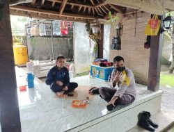 Jaga Situasi Kamtibmas, Bhabinkamtibmas Lendang Belo Patroli Sambang Desa