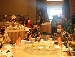Hadiri Sosialisasi Percepatan Penurunan Stunting, Bupati Tuban Minta Seluruh Elemen Masyarakat Saling Sinergi