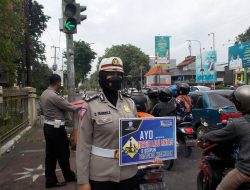Satanlas Polresta Sidoarjo Edukasi Pengendara Untuk Tertip Lalin dan Prokes