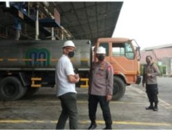 Kapolri Cek Produksi Minyak Goreng di Pabrik Bekasi, Begini Hasilnya