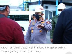 Kapolri Cek Pabrik Minyak Goreng di Bali, Pastikan Stok Cukup-Harga Sesuai HET