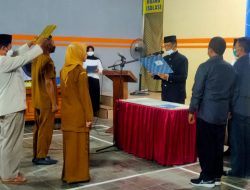 Kades Abah Yadi Mustofa Melantik dan Mengambil Sumpah Jabatan 2 Perangkat Desa Pacet