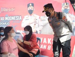 Kapolresta Sidoarjo Pantau Percepatan Vaksinasi Covid-19 di Gerai Vaksin TPI