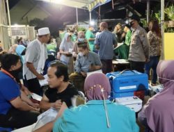 Antusiasme Warga Malang Tinggi Saat Vaksinasi Malam Hari