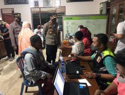 Belum Dapat Vaksin Booster, Jamaah Masjid Baitul Makmur Purwodadi Grobogan Ikuti Vaksinasi Usai Tarawih