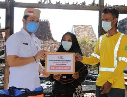 Bupati Kudus Serahkan Bantuan Untuk Korban Kebakaran