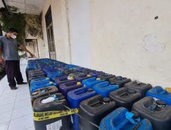 Gerebek Tempat Pijat, Polres Kediri Kota Amankan Ribuan Liter Miras