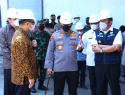 Tinjau Pabrik di Palembang, Kapolri Minta Produksi Minyak Curah Ditingkatkan