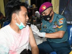 Prajurit PASMAR 2 Korps Marinir TNI AL Laksanakan Serbuan Vaksin Covid -19 di Bulan Ramadhan