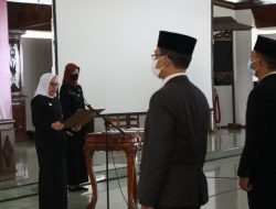 39 ASN di lantik dan diambil sumpah jabatan di Pendopo Malowopati oleh Bupati Bojonegoro Dr.Hj. Anna Mu’awanah