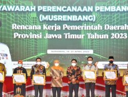 Pemkab Bojonegoro Meraih Penghargaan Pembangunan Daerah Terbaik ke-2 se Jawa Timur