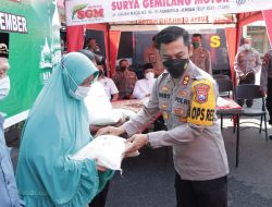476 Paket Zakat Fitrah Personil Polres Jember, Langsung Diserahkan Kepada Masyarakat