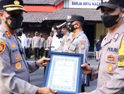 Aksi Heroik Bhabinkamtibmas Selamatkan Warga yang Hendak Bunuh Diri Berbuah Penghargaan