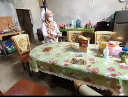 Bingkisan Mengejutkan Dari Warga Buat Bapak Camat